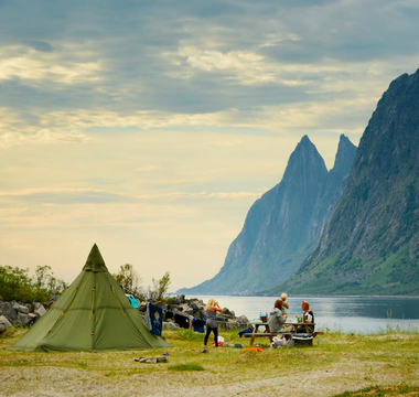 2023's Top Camping Destinations & Gear: A Guide to Your Next Adventure