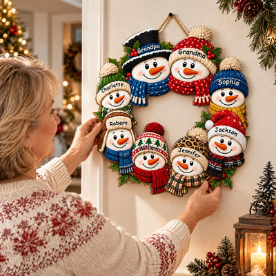 Snowman Family Chillin' Together - Personalized Wooden Sign, Snowman Wreath, Christmas Decor For Grandparents