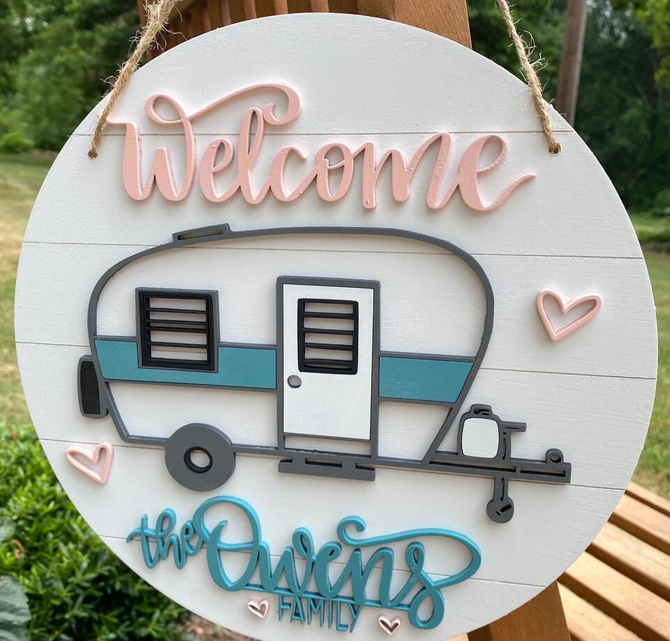 Welcome door sign for campers - Personalized door sign