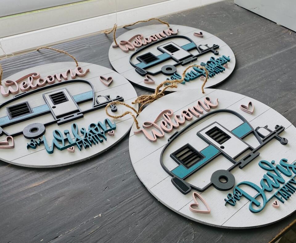 Welcome door sign for campers - Personalized door sign