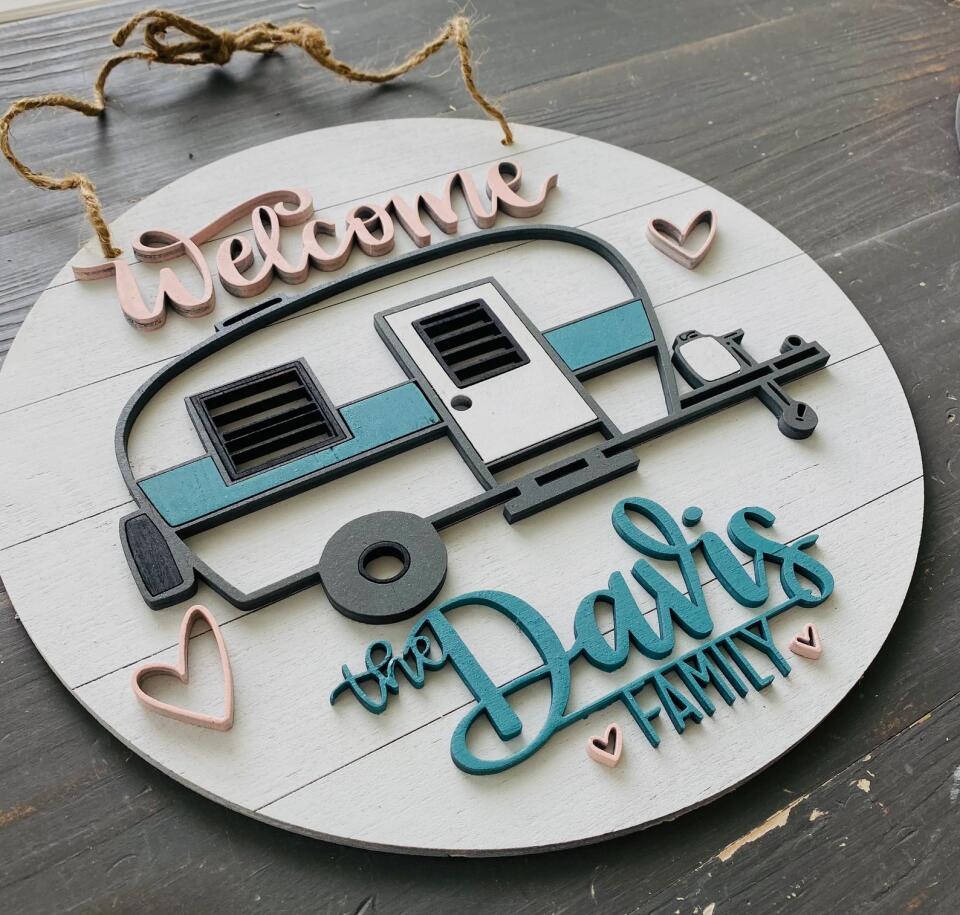 Welcome door sign for campers - Personalized door sign