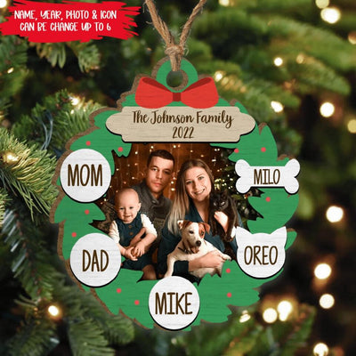 Personalized Family Christmas Ornaments, 2022 Wood Garland Wreath Ornament With Family Member Names, Custom Holiday Ornament