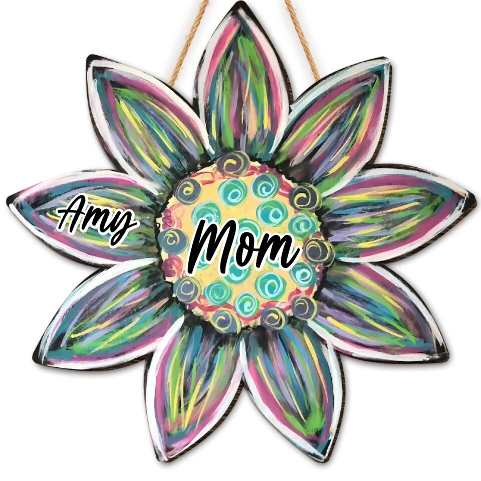 Mom Sunflower - Personalized Mom Sign - Mom Sunflower Door Hanger - Mother's Day Decor