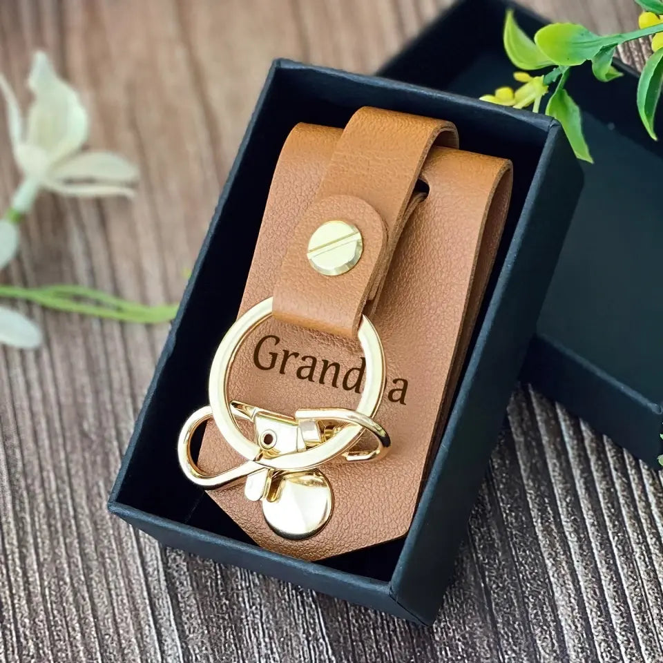 We Love You To The Moon & Back - Personalized Leather Keychain, Gift For Father's Day, Gift For Grandpa