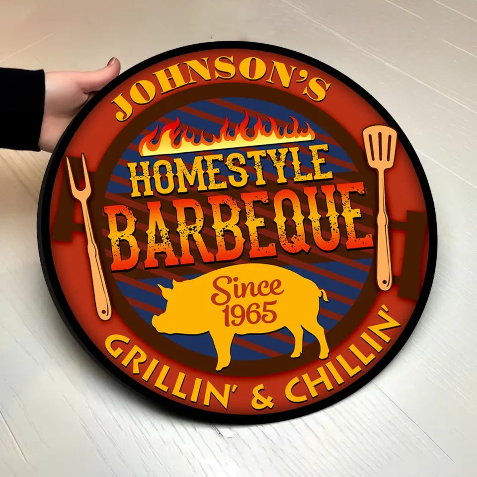 Family Homestyle Barbeque - Personalized Wood Sign, Grill And Chillin Wood Sign - DS727