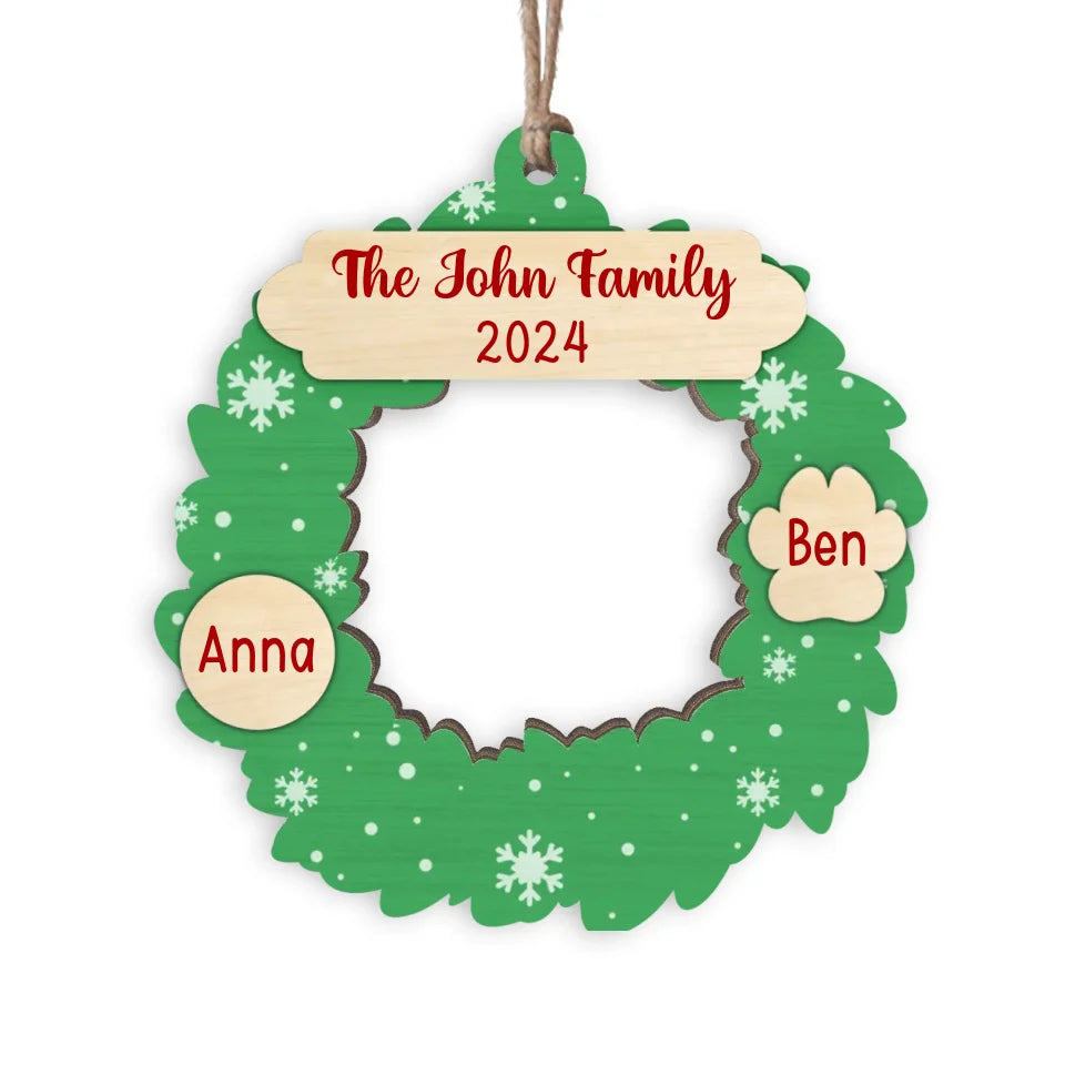 Garland Wreath Ornament With Family Member Names - Personalized Wooden Ornament, Christmas Gift - ORN167