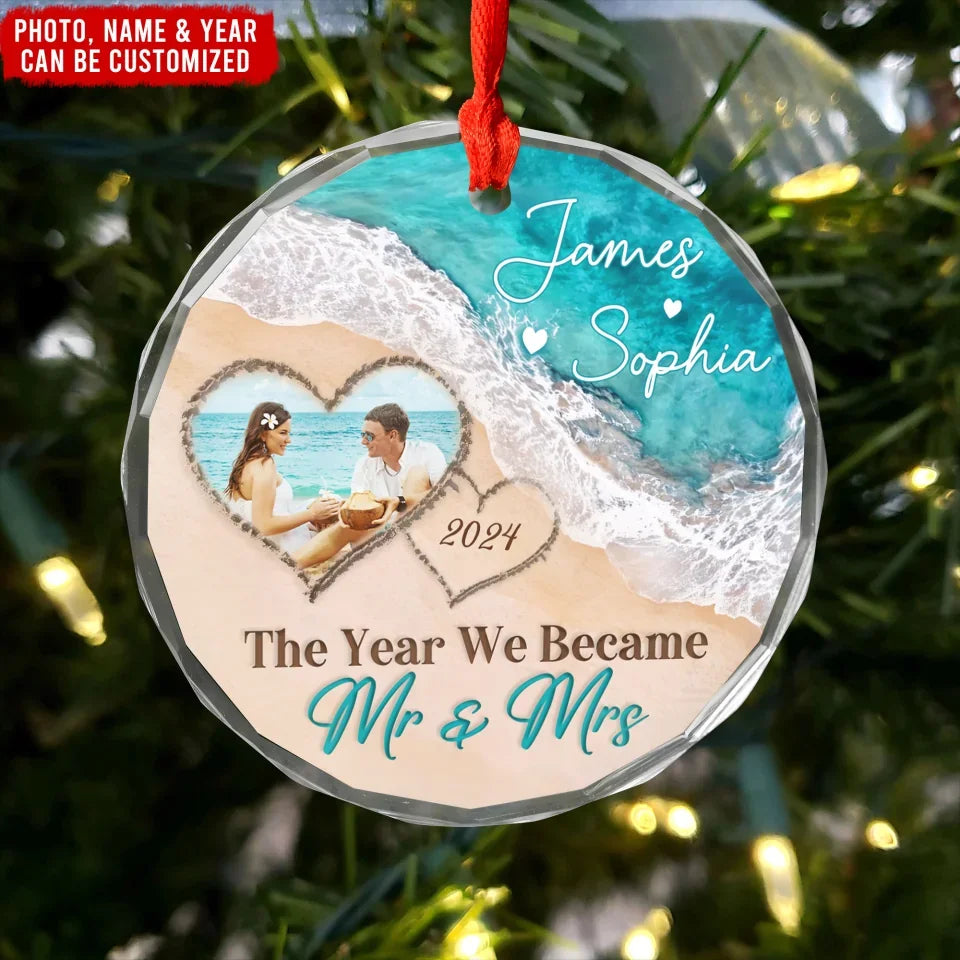 Beach Christmas Couple - Personalized Glass Ornament, Gift For Couple, Christmas Keepsake , christmas ornament, christmas ornaments, christmas decoration, christmas decor, christmas ornaments, christmas decor, valentines decor,ornament, personalized ornament,xmas,, christmas gift, happy christmas day,ornament, personalized ornament