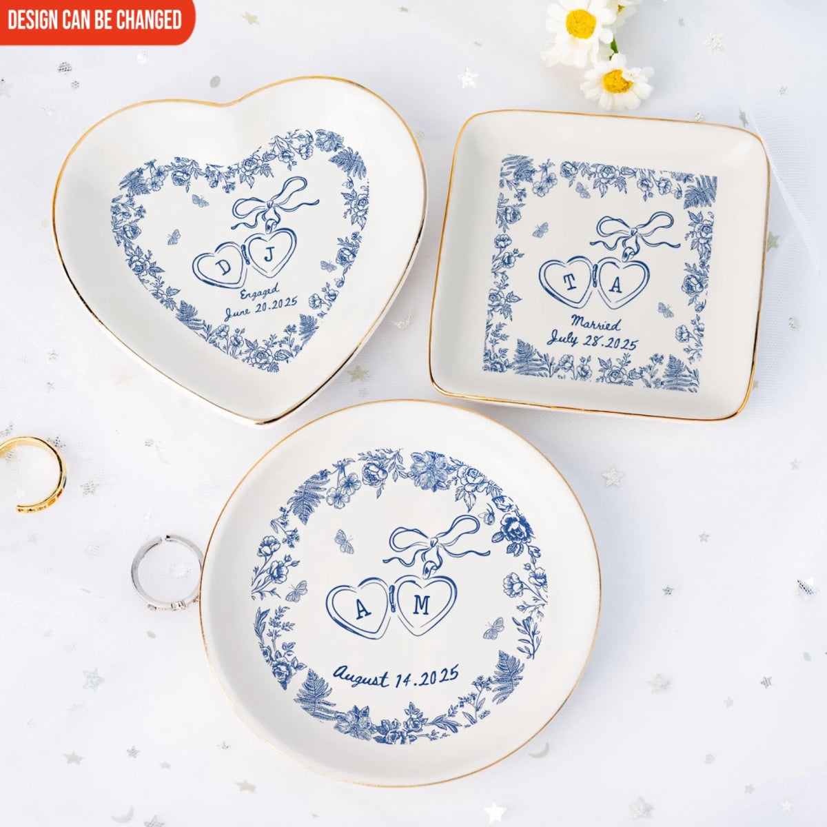 Locket Ring Dish In Toile De Jouy Style - Personalized Jewelry Dish, Wedding Gift for Couples, Engagement Gift, Sentimental Gift for Bride