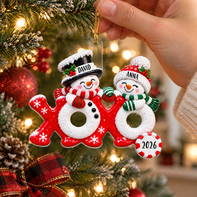 Faux 3D Snowman Couple XOXO - Personalized Acrylic Ornament, Christmas Gift For Couple