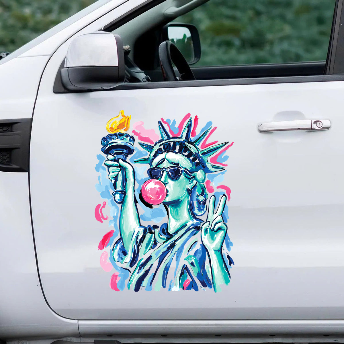Preppy Statue of Liberty Blowing Bubble Gum Decal, Funny 4th of July Home Decor, Patriotic Decal